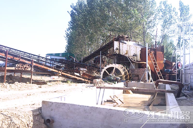 水洗沙機(jī)現(xiàn)場(chǎng)配置有沉定池